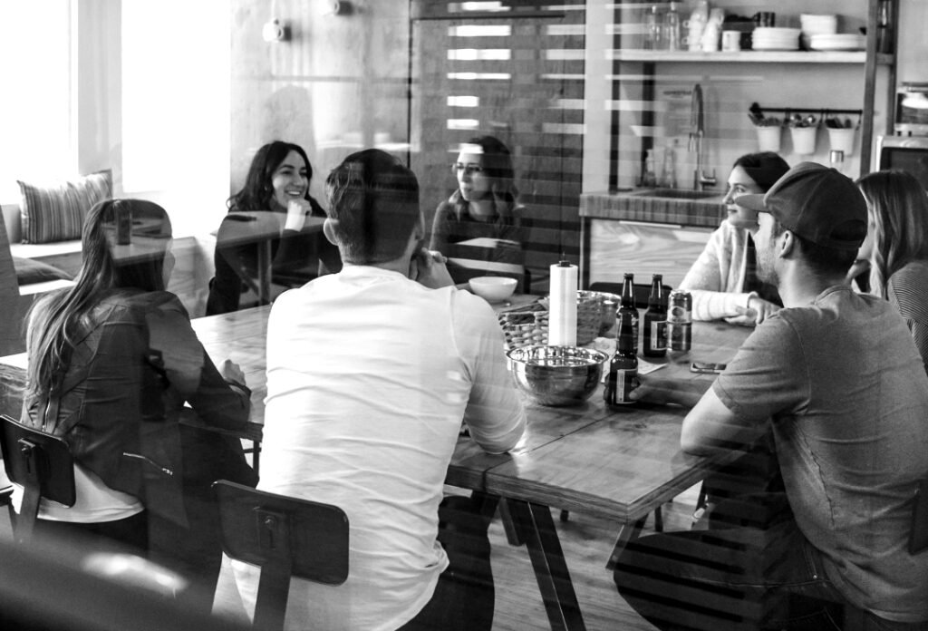 B2B PARTNERSHIP Business team collaborating
